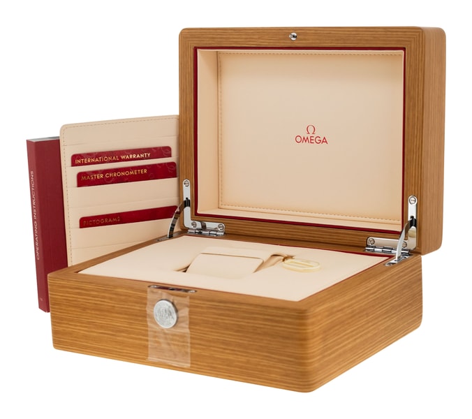 Omega Planet Ocean 215.30.46.51.99.001